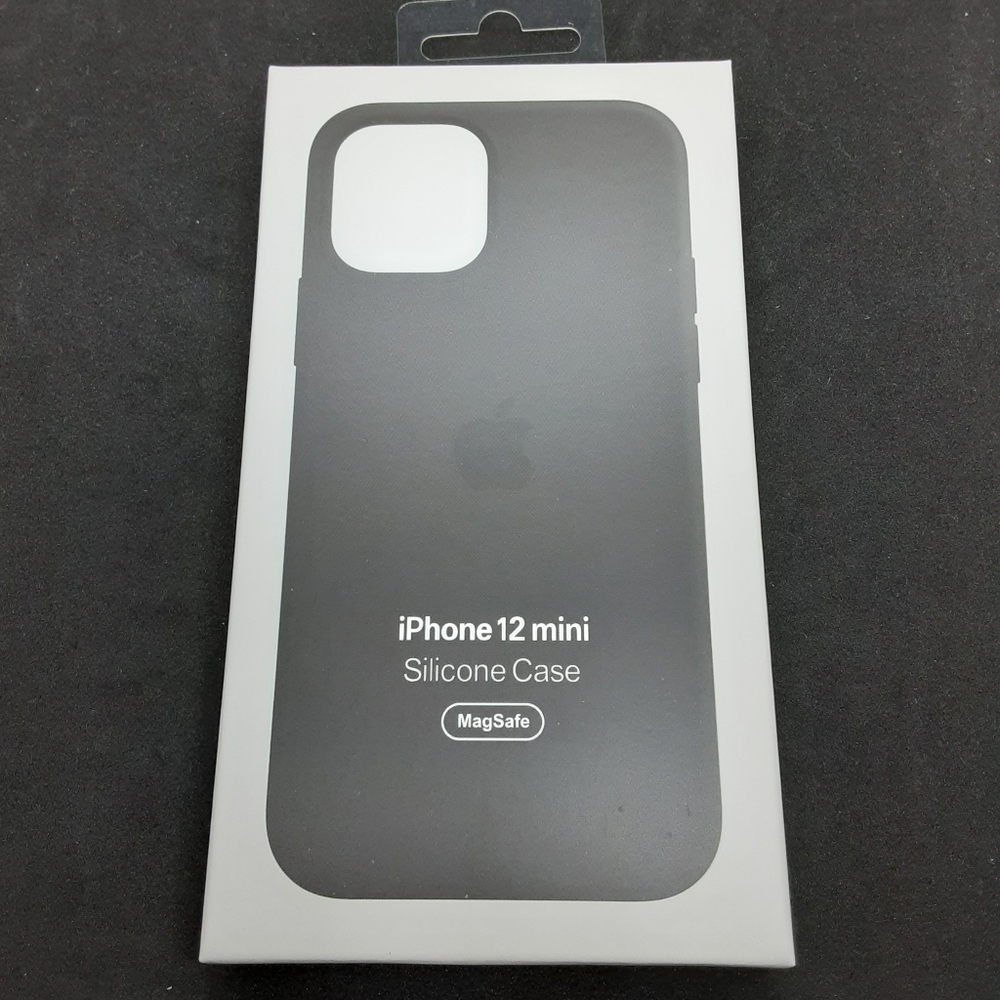 iPhone 12 Pro Mini Silicone Case With MagSafe